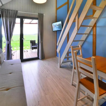 Semi-detached House, Vakantiehuis Jezierzany